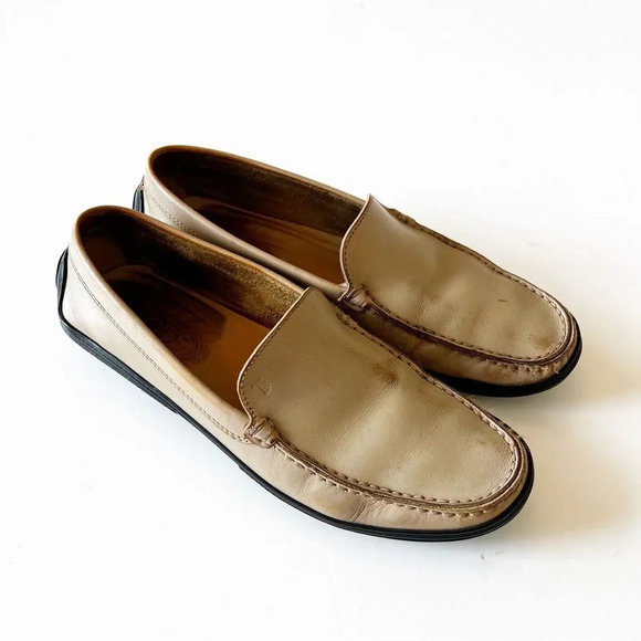Tod’s Leather Loafers Size 40 EU Women’s Pale Tan Designer Shoe Driving Moc READ - Picture 13 of 13